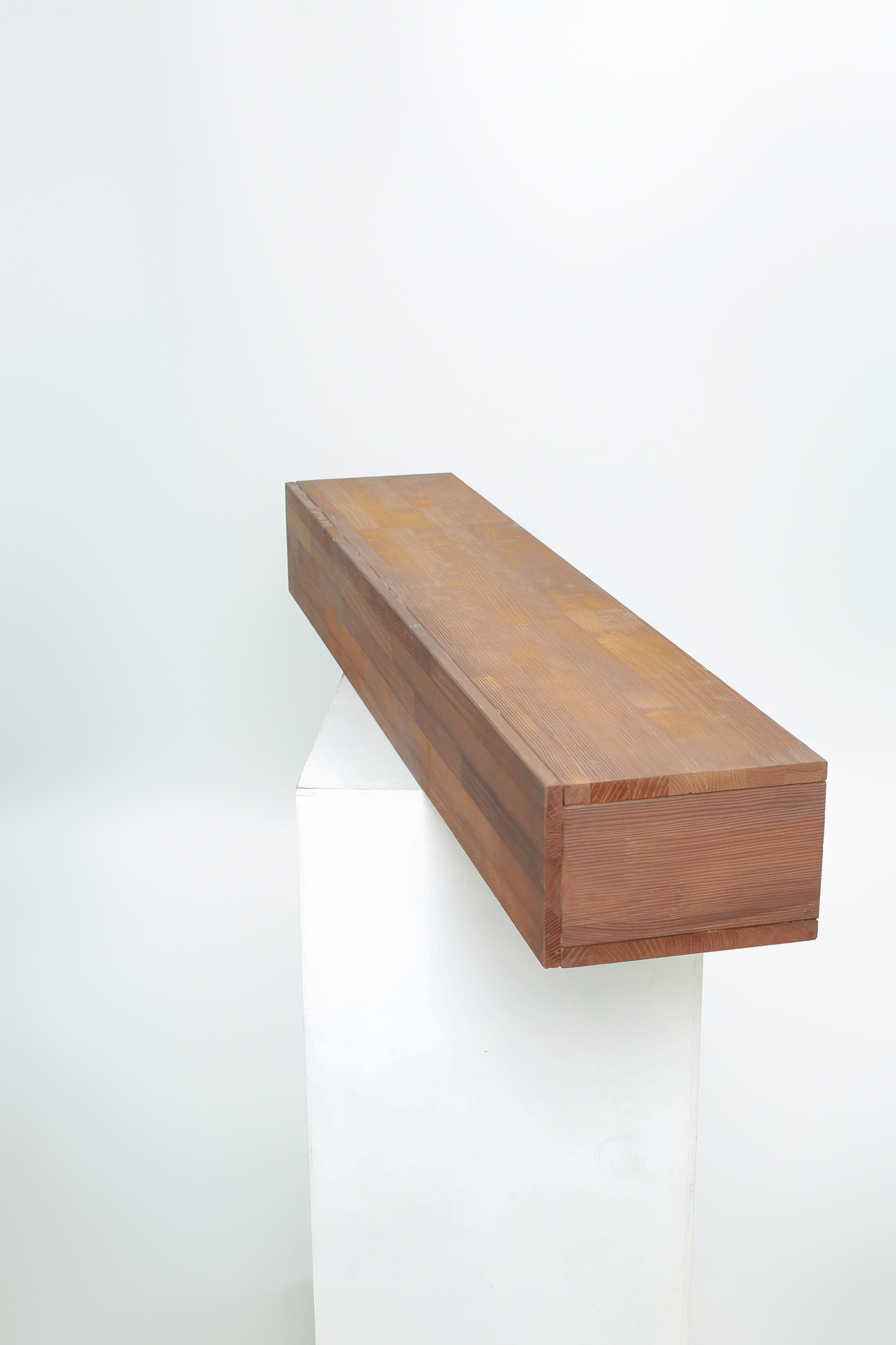 galleryImage